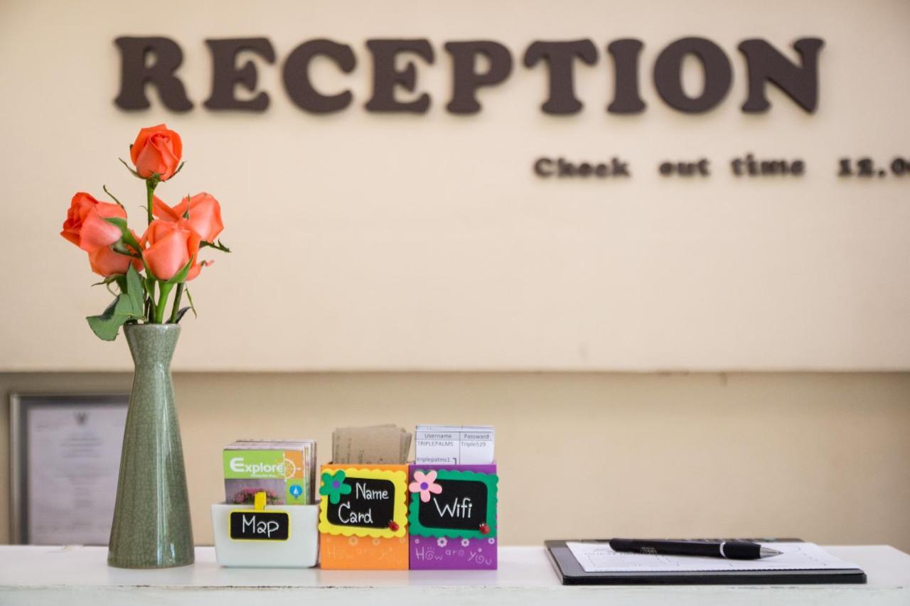 Triple Palms House Hotel Чиангмай Екстериор снимка