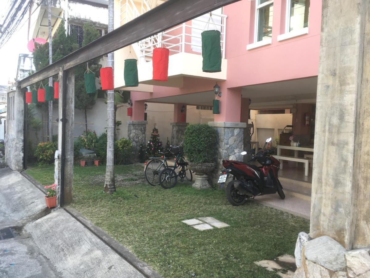 Triple Palms House Hotel Чиангмай Екстериор снимка